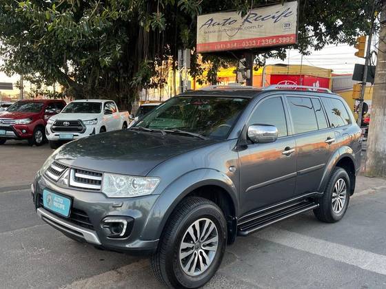 MITSUBISHI PAJERO 3.2 HPE 4X4 7 LUGARES 16V TURBO INTERCOOLER DIESEL 4P AUTOMÁTICO